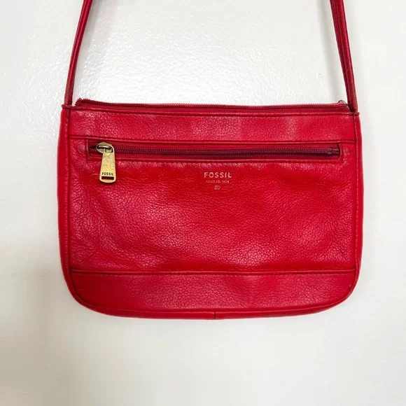 Vintage Fossil Crossbody Cherry red leather zip closure purse as is - Picture 14 of 15